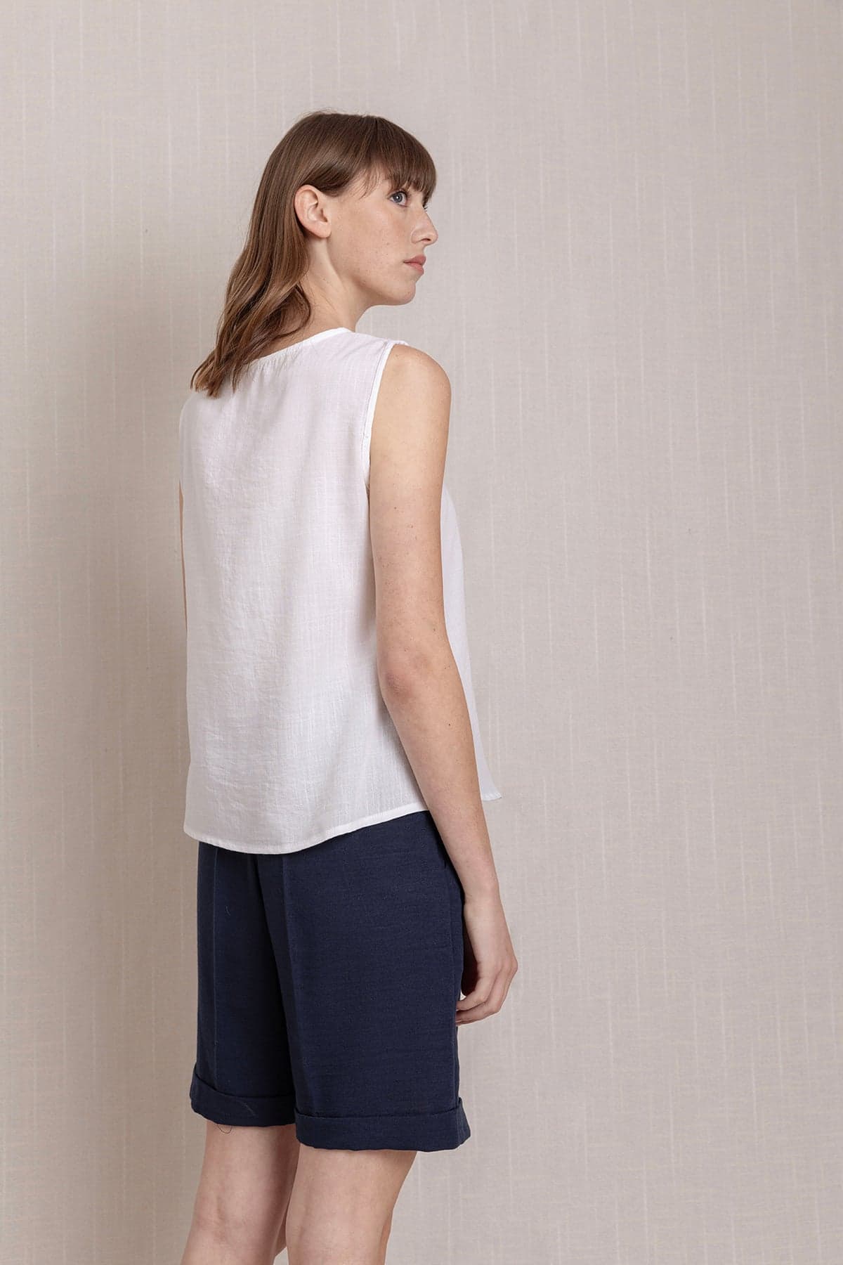 Linen Sleeveless Blouse