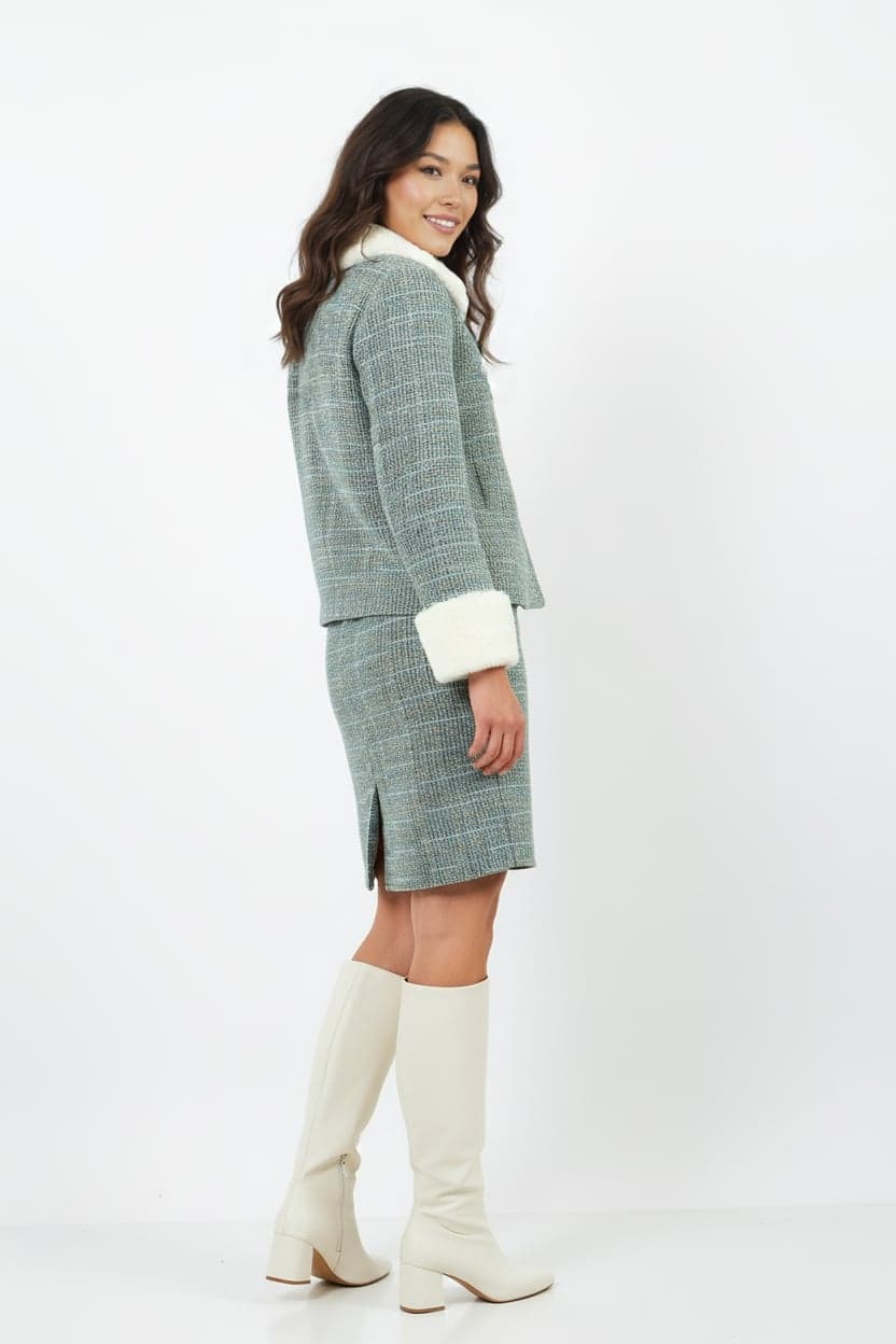 Fur-Trimmed Green Tweed Jacket Skirt Two-Piece Suit