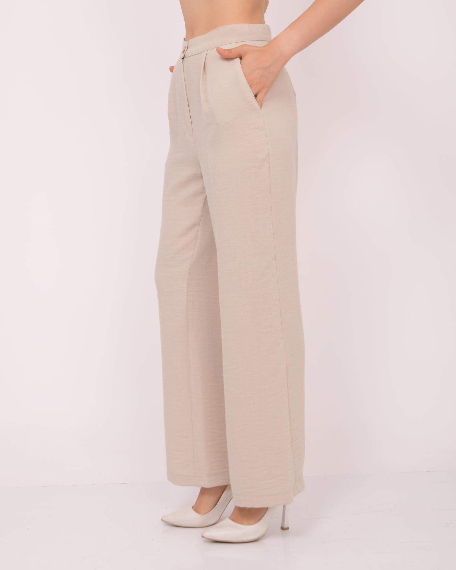 Pleated Linen Pants