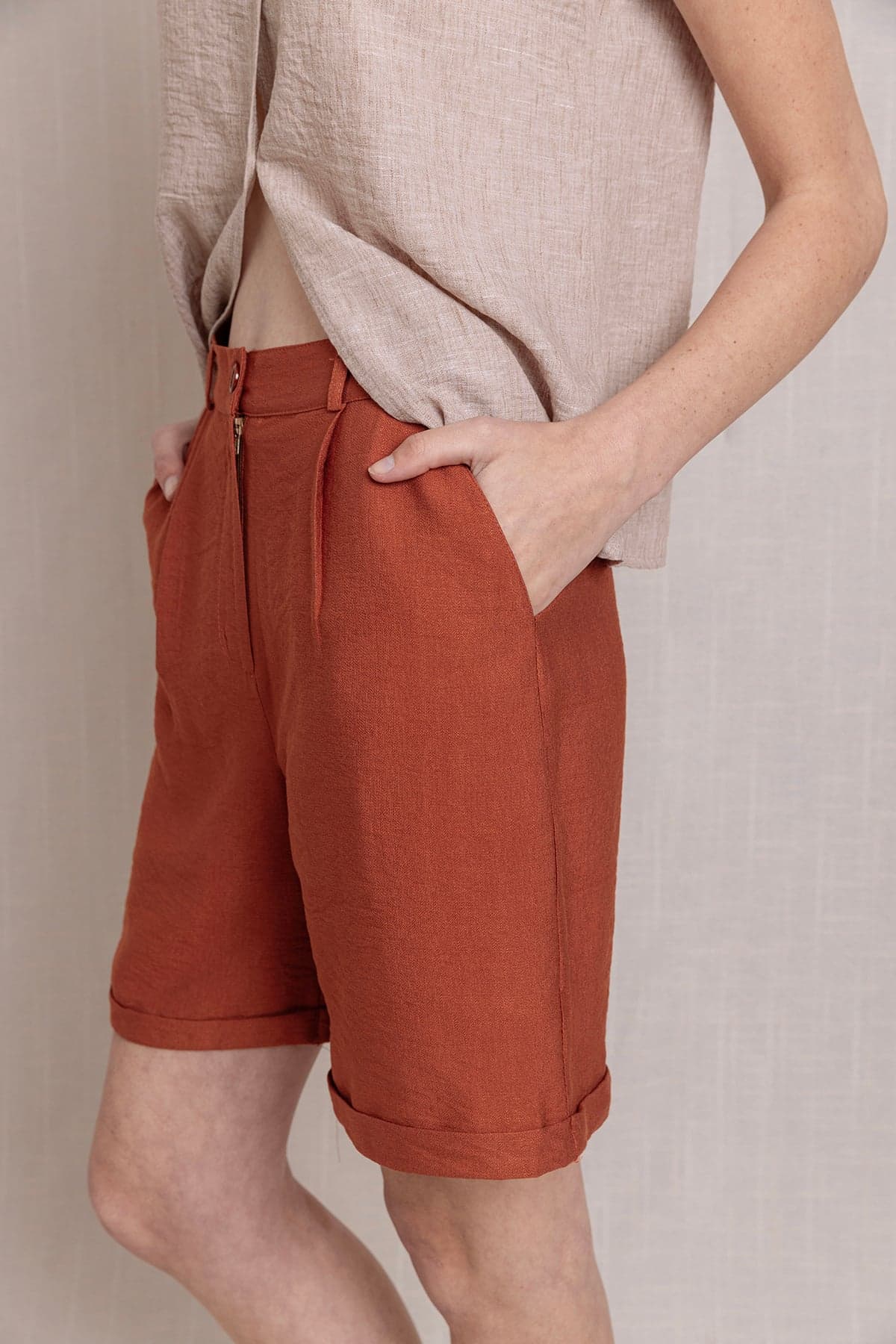Linen Pleated Double Hem Shorts